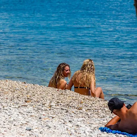 Апартаменты Lanterna Puntamika Apt. Near Задар