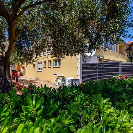 Lanterna Puntamika Apt. Near Апартаменты