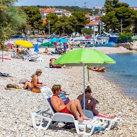 Апартаменты Lanterna Puntamika Apt. Near Задар