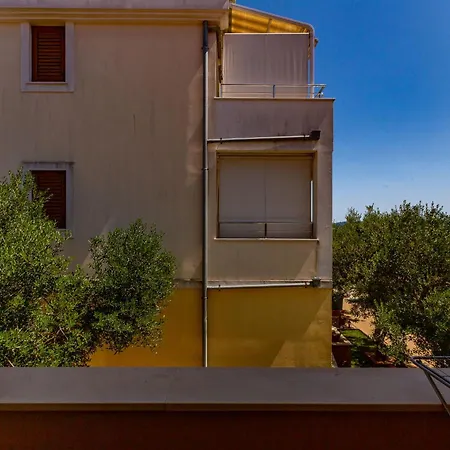 Lanterna Puntamika Apt. Near 아파트 자다르