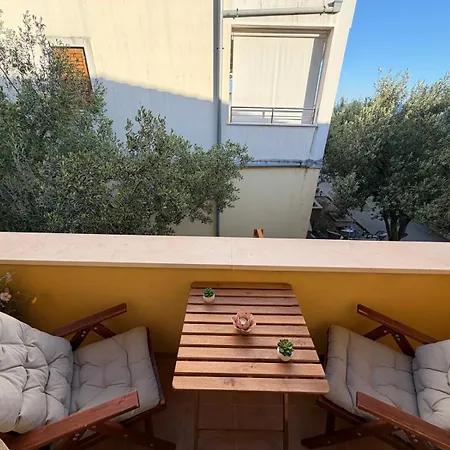 Lanterna Puntamika Apt. Near Zadar