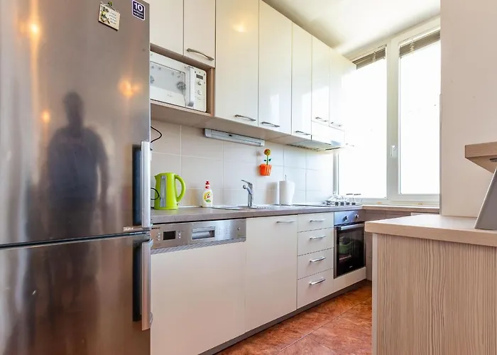 Lanterna Puntamika Apt. Near *