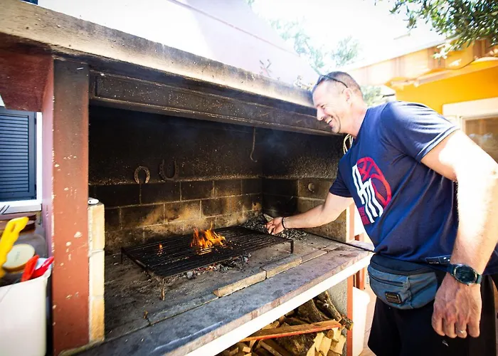 Lanterna Puntamika Apt. Near