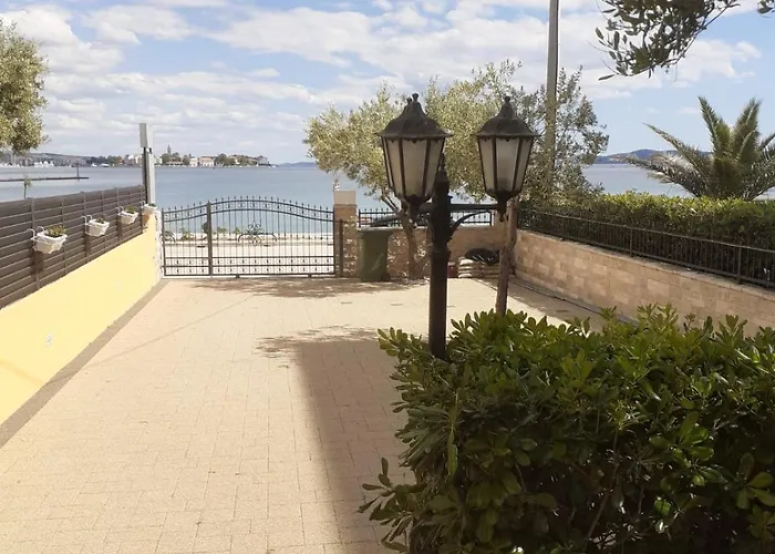 Apartman Lanterna Puntamika Apt. Near Zadar