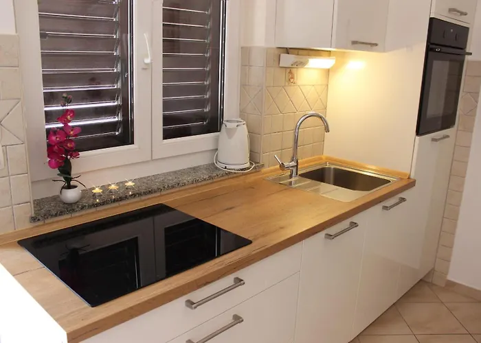 Apartamento Lanterna Puntamika Apt. Near
