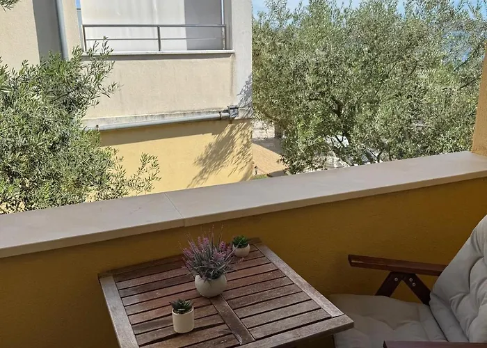 Apartman Lanterna Puntamika Apt. Near