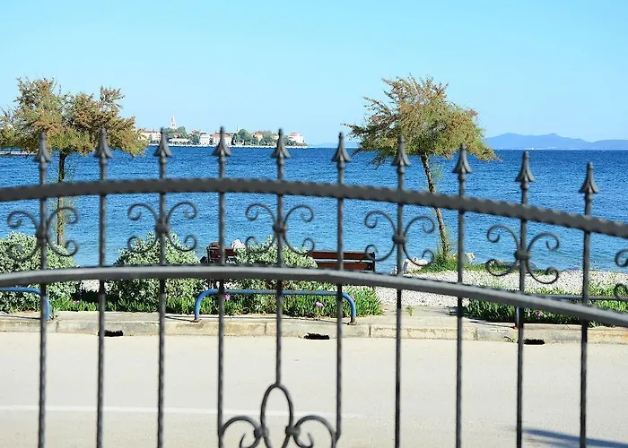 Apartman Lanterna Puntamika Apt. Near