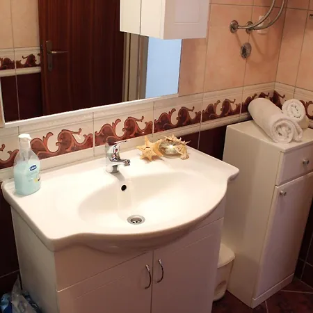 Apartman Lanterna Puntamika Apt. Near *