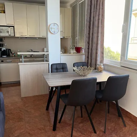 Appartement Lanterna Puntamika Apt. Near *