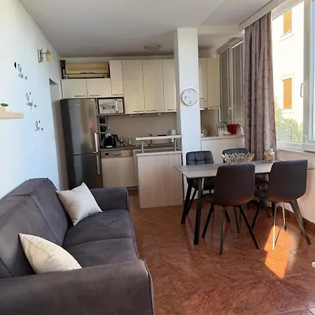 Appartement Lanterna Puntamika Apt. Near *