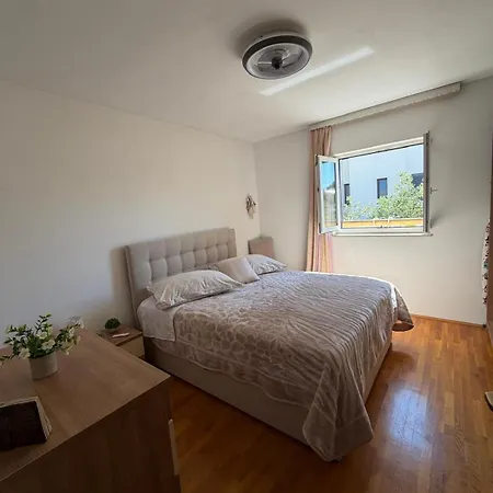 Apartamento Lanterna Puntamika Apt. Near *