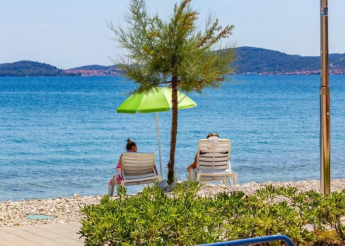 Апартаменты Lanterna Puntamika Apt. Near *