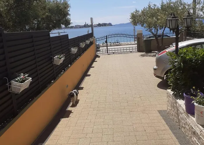 아파트 Lanterna Puntamika Apt. Near *