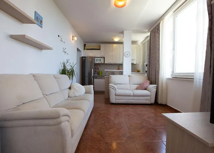 Lanterna Puntamika Apt. Near Апартаменты *