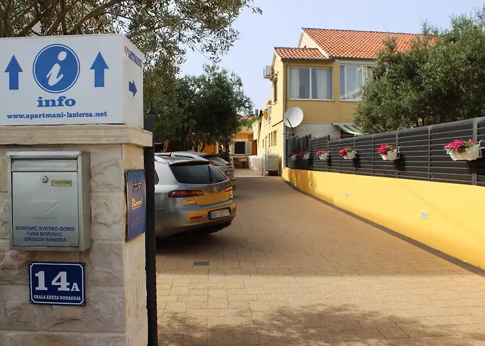 Lanterna Puntamika Apt. Near * Задар