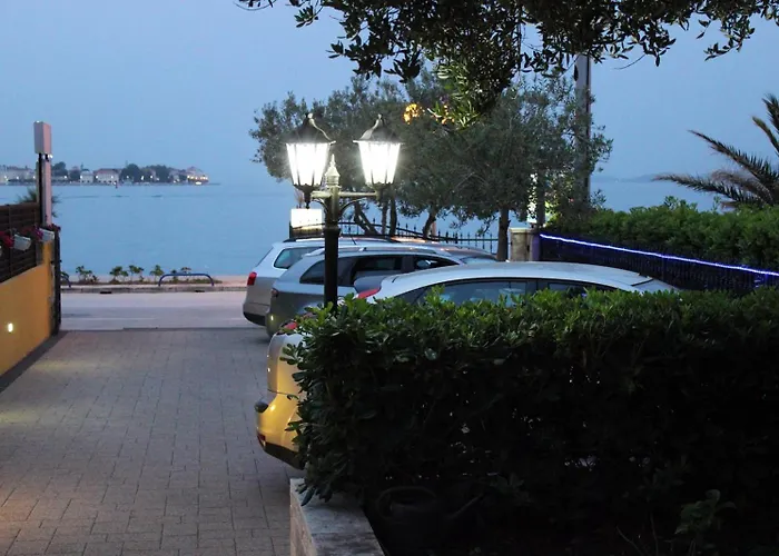 Lanterna Puntamika Apt. Near Апартаменты