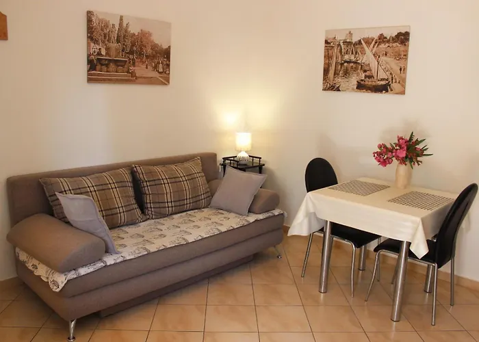 Lanterna Puntamika Apt. Near * Задар